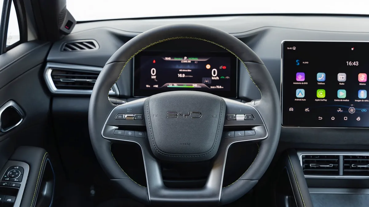 BYD BYD ATTO 2 64.8 kWh — photo 11