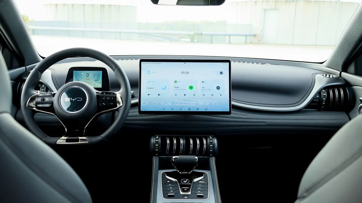 BYD BYD ATTO 3 — photo 8