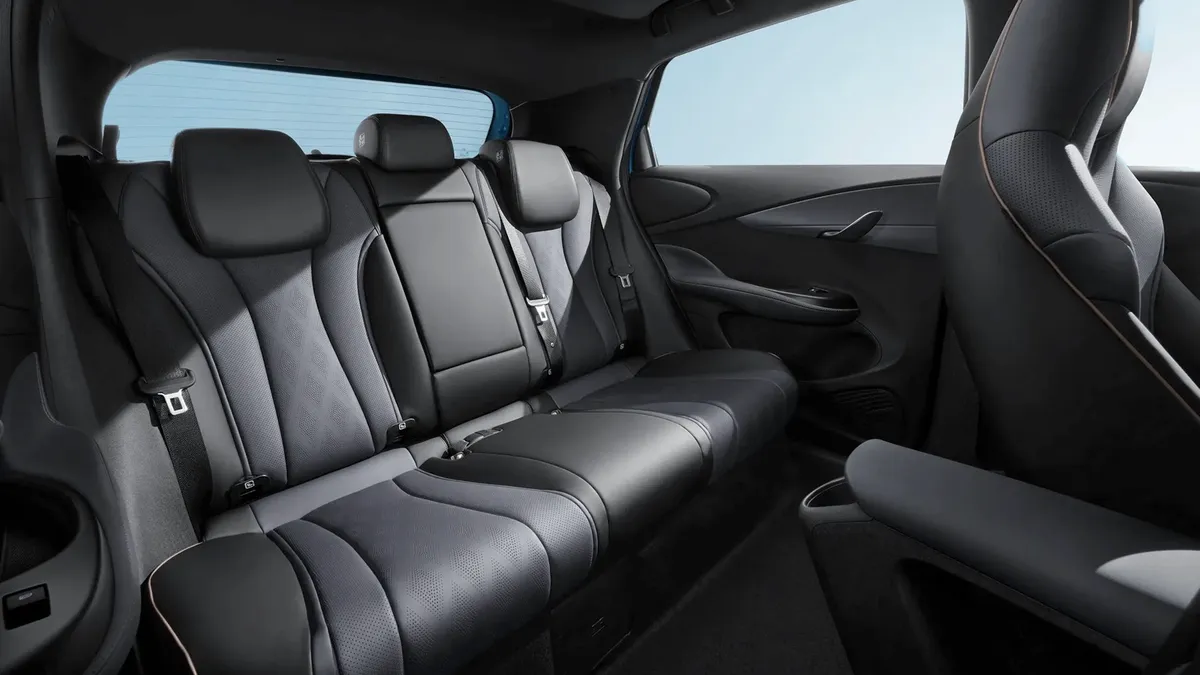 BYD BYD DOLPHIN 60.4 kWh — photo 9