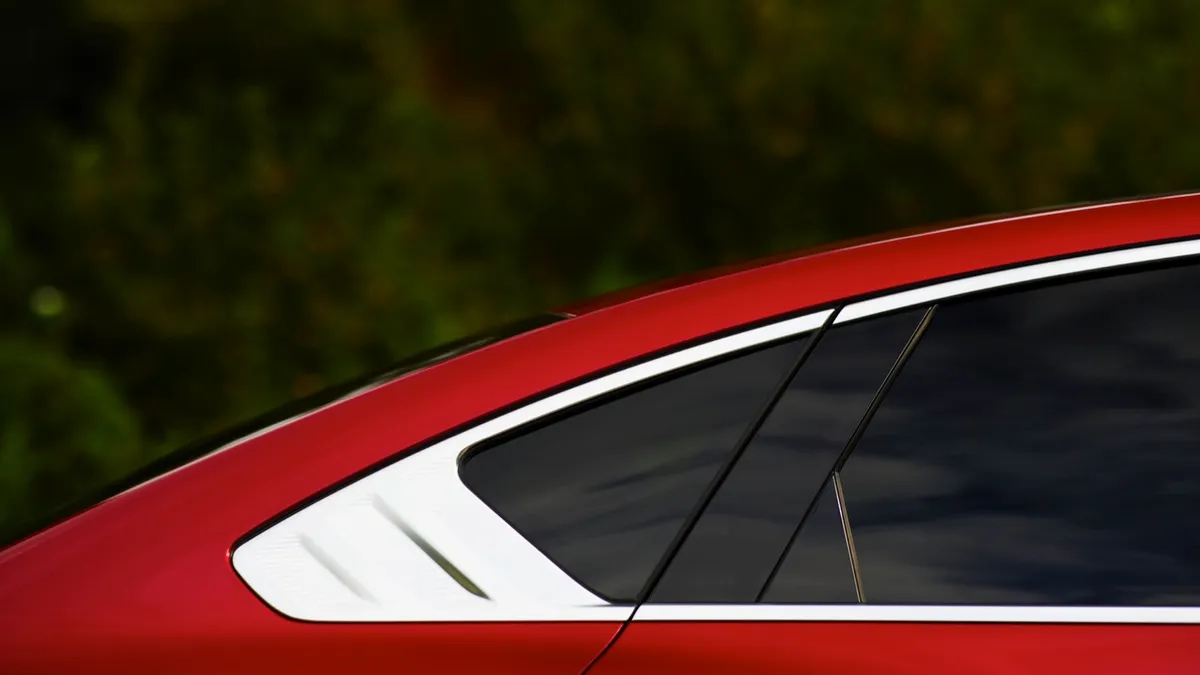 BYD BYD HAN — photo 24