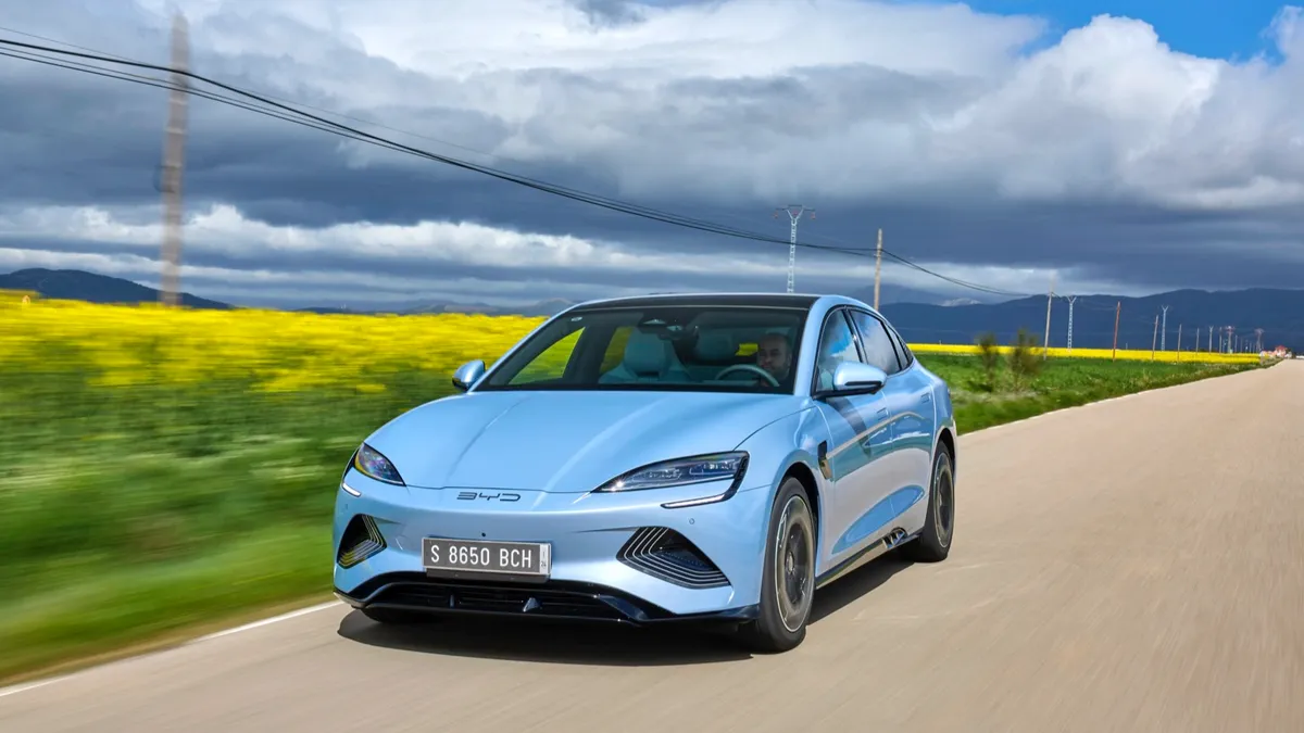 BYD BYD SEAL 82.5 kWh RWD Design — photo 13