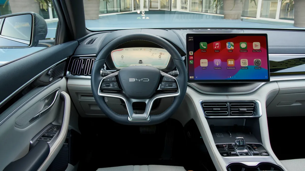 BYD BYD SEAL U 71.8 kWh Comfort — photo 8