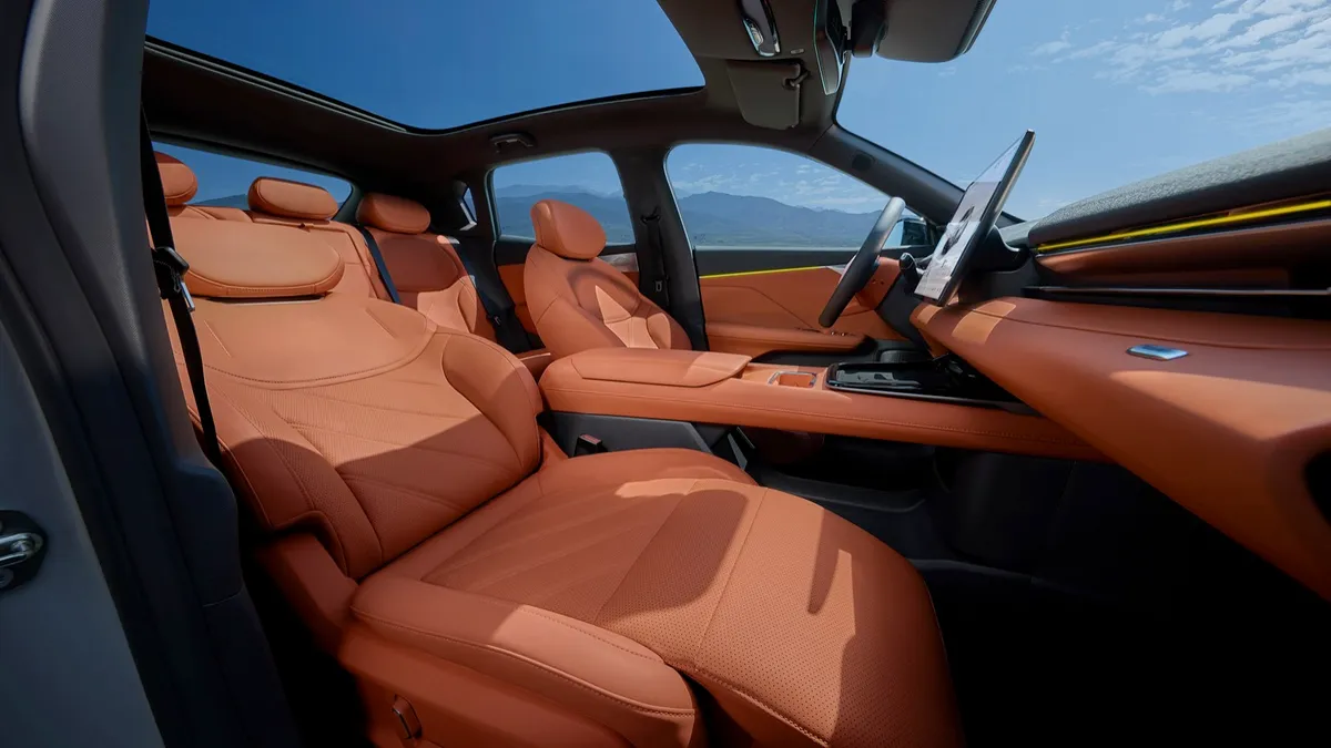 Changan Changan Deepal S05 4WD Max — photo 14