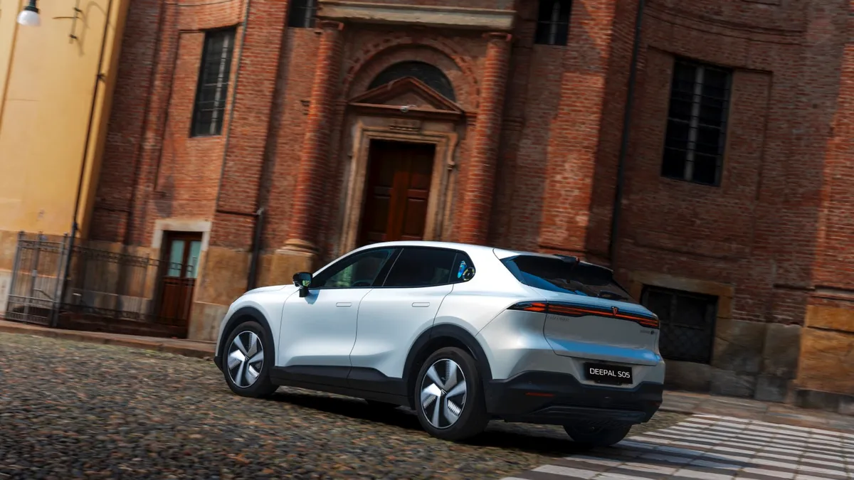 Changan Changan Deepal S05 RWD — photo 8