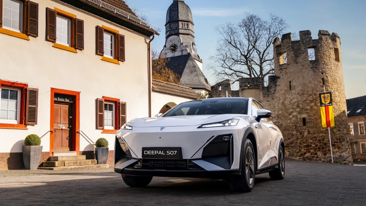 Changan Changan Deepal S07 Standard — photo 8