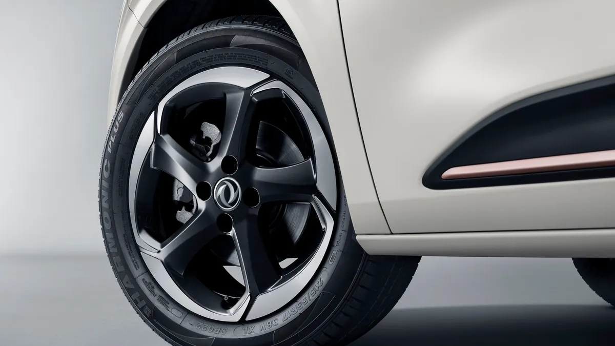 Dongfeng Dongfeng Box 42.3 kWh — photo 41