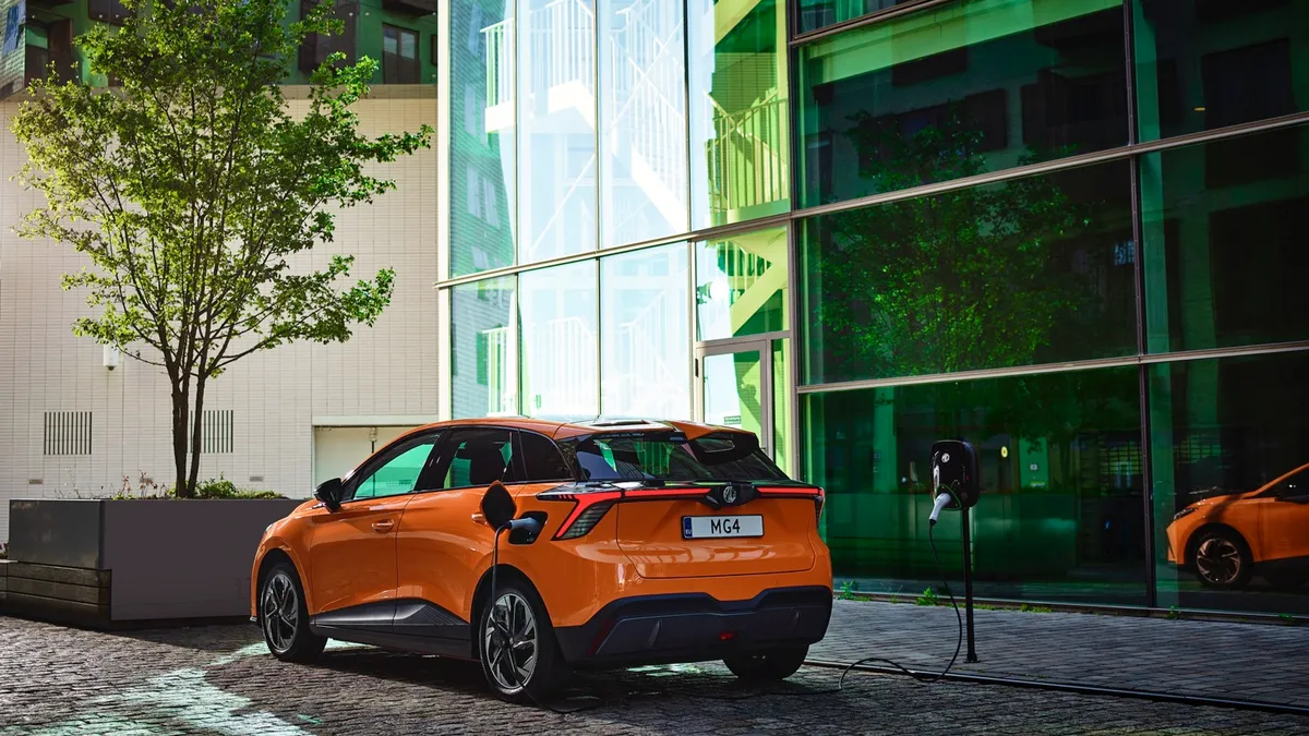 MG MG MG4 Electric 64 kWh — photo 11