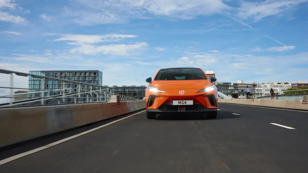 MG MG MG4 Electric 77 kWh — photo 7