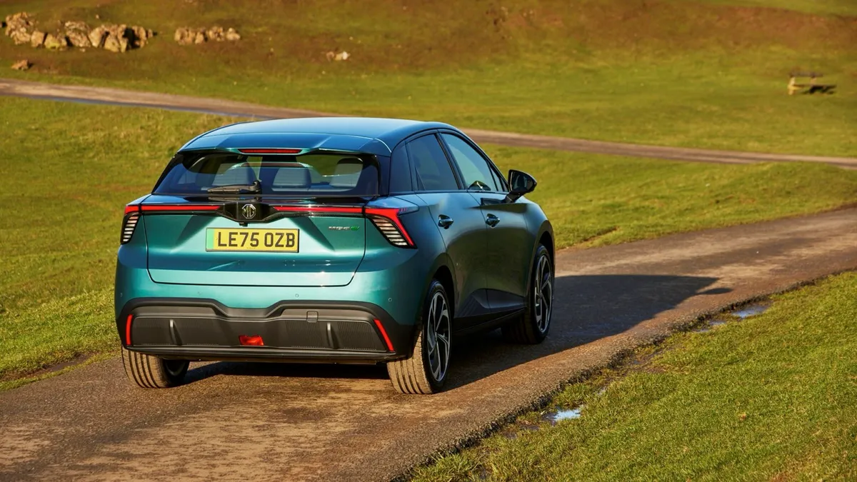 MG MG MG4 Premium Extended Range — photo 3