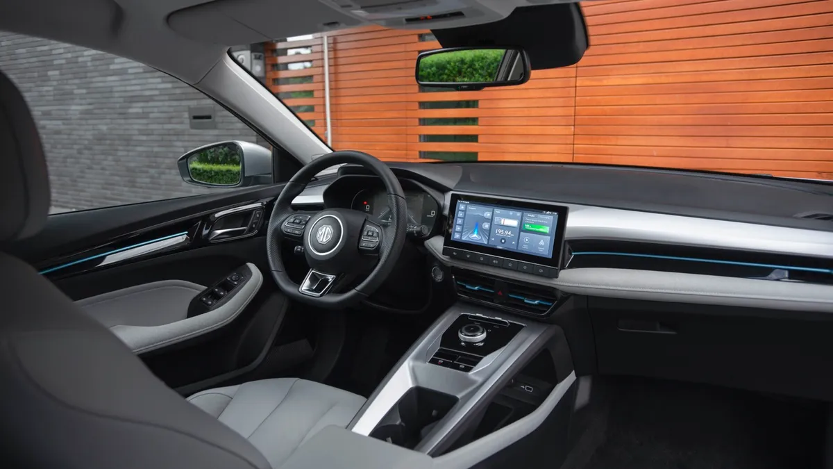 MG MG MG5 Electric Long Range — photo 22