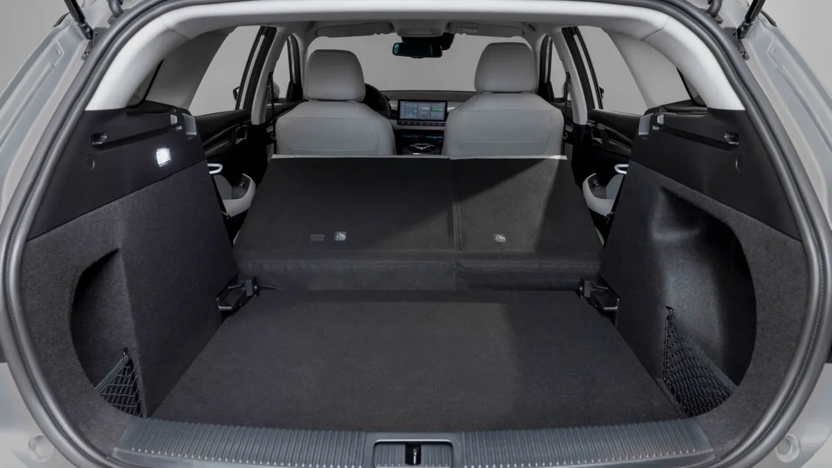 MG MG MG5 Electric Long Range — photo 28