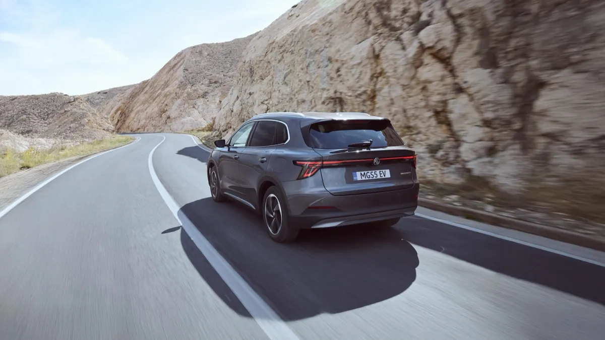 MG MG MGS5 EV 64 kWh — photo 3