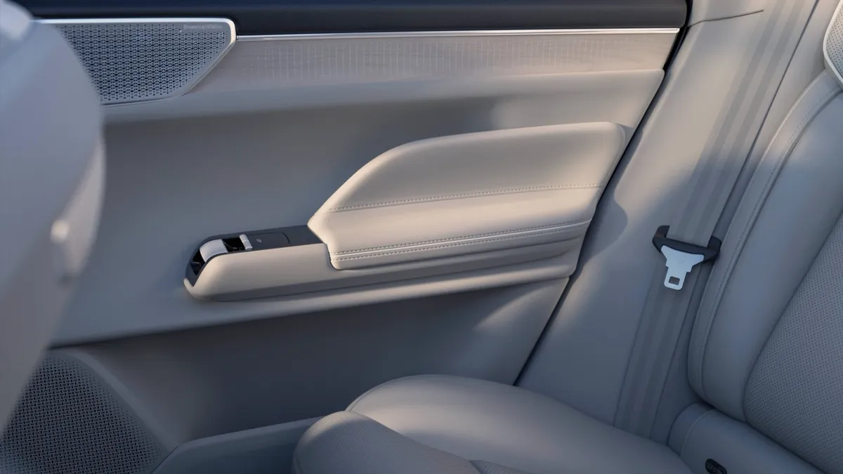 Volvo Volvo ES90 Single Motor — photo 25