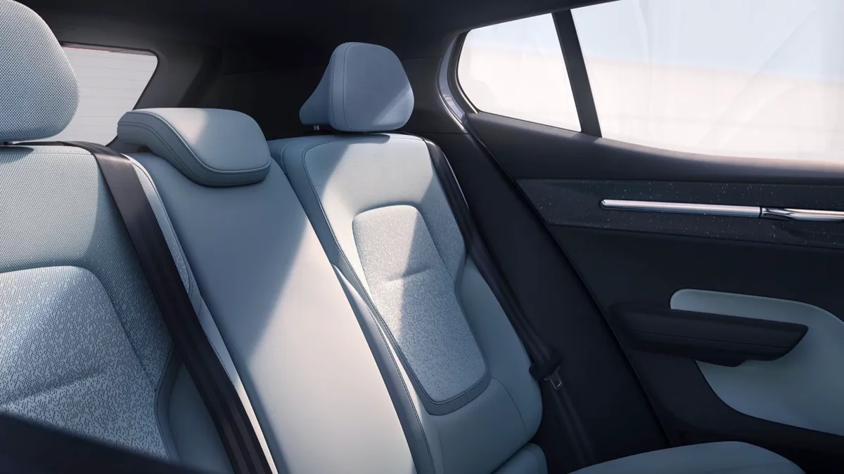 Volvo Volvo EX30 Single Motor ER — photo 21