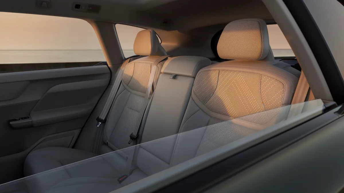 Volvo Volvo EX60 P10 AWD — photo 17