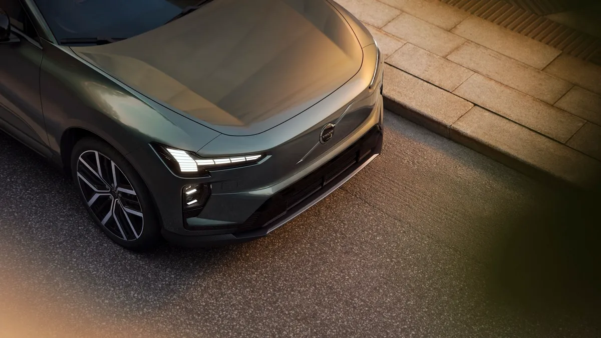 Volvo Volvo EX60 P6 — photo 23