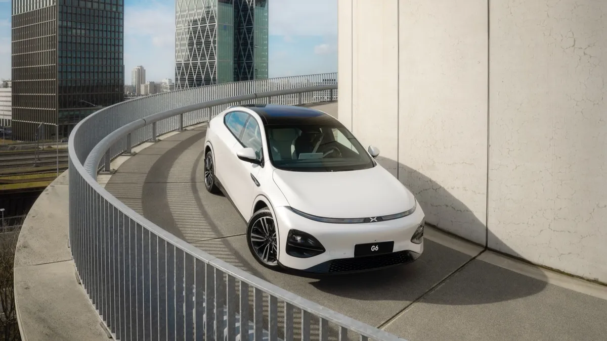 Xpeng XPENG G6 RWD Long Range — photo 11