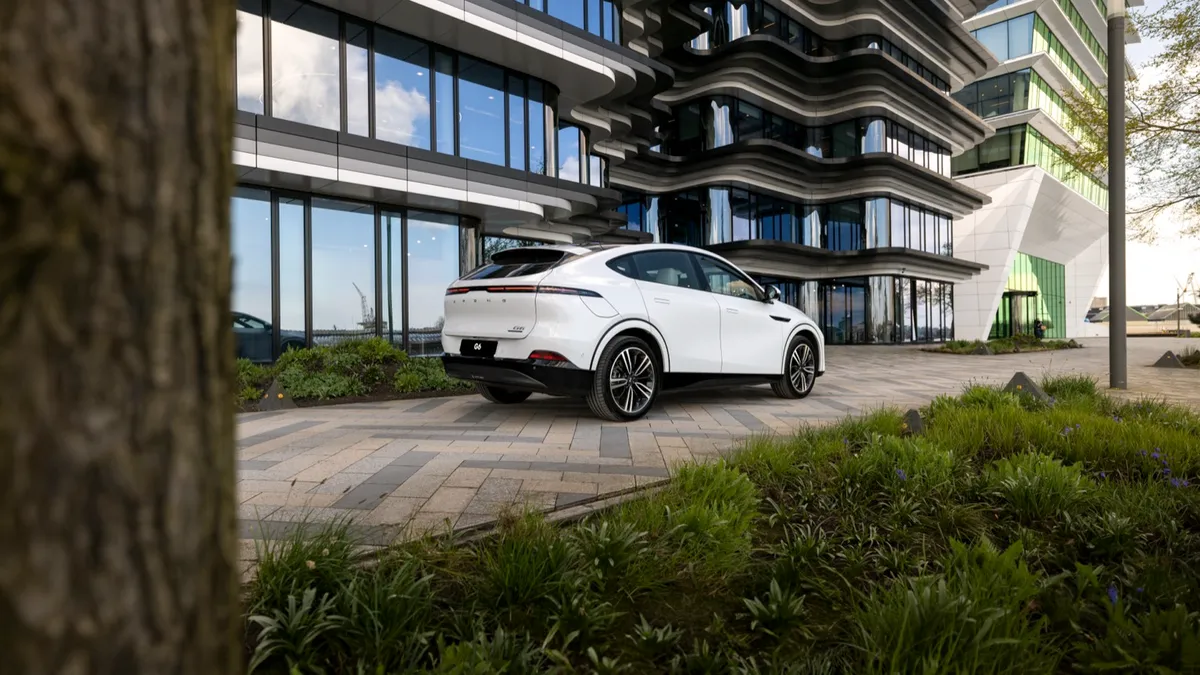 Xpeng XPENG G6 RWD Long Range — photo 14