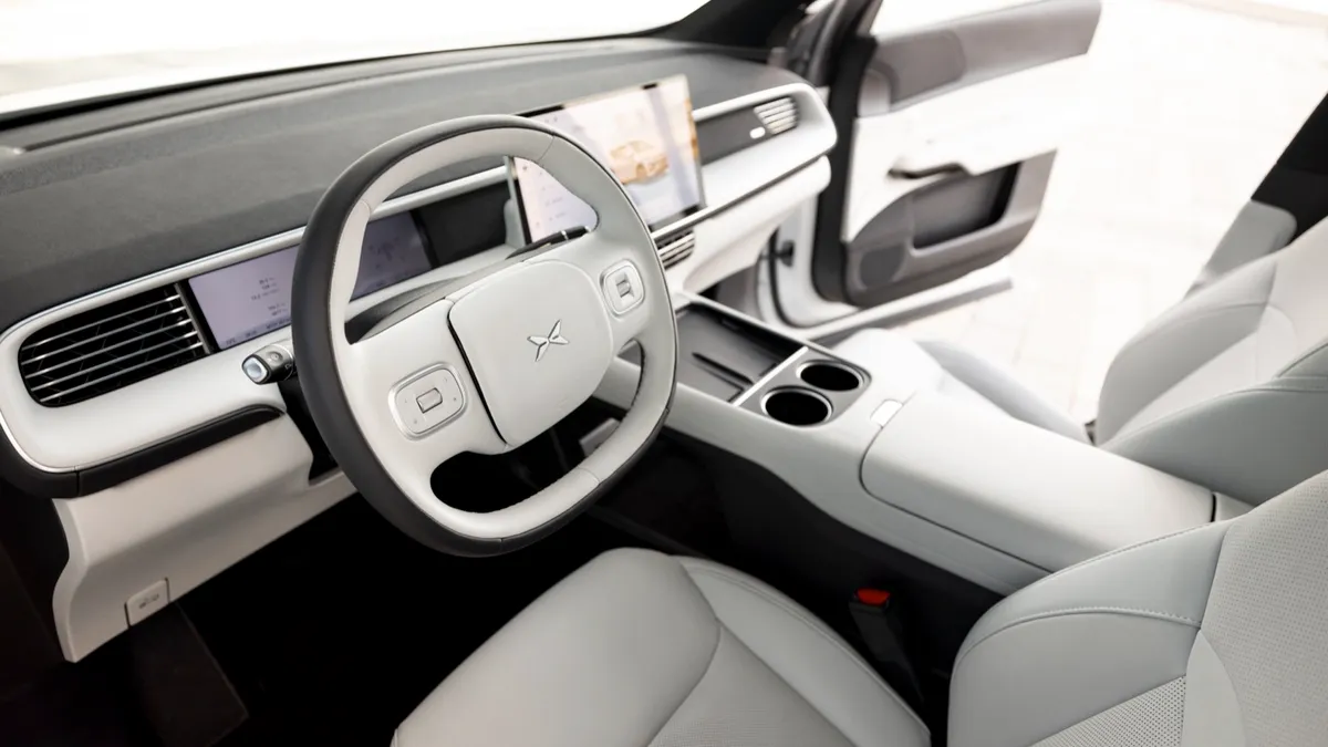 Xpeng XPENG G6 RWD Long Range — photo 16