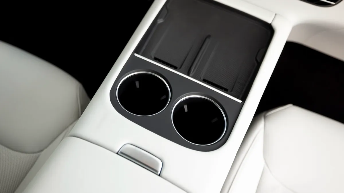 Xpeng XPENG G6 RWD Long Range — photo 19