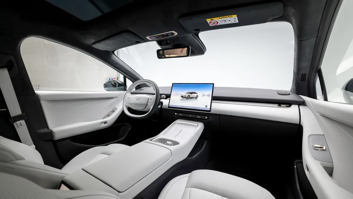 Xpeng XPENG P7+ RWD Long Range — photo 24