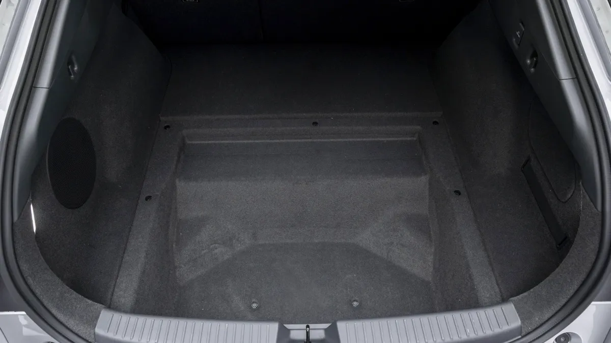 Xpeng XPENG P7+ RWD Long Range — photo 31