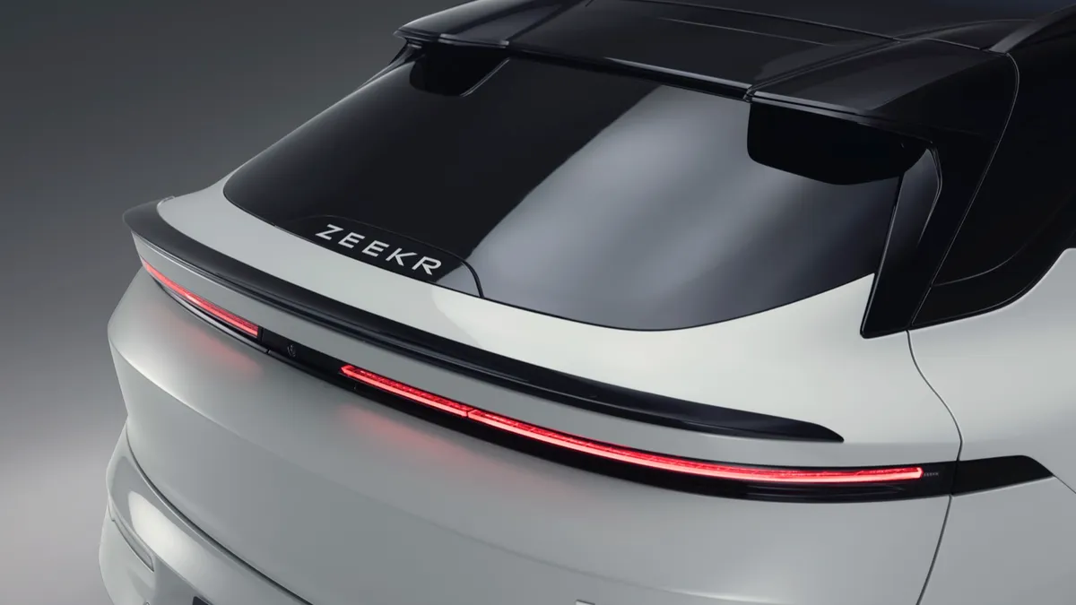 Zeekr Zeekr 7GT Long Range RWD — photo 20