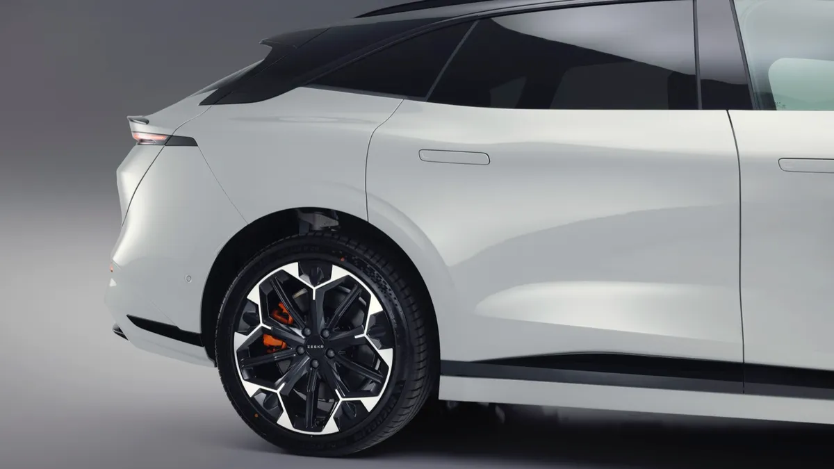 Zeekr Zeekr 7GT Privilege AWD — photo 23